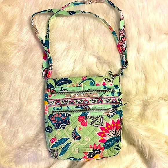 GORGEOUS NEVER USED Vera Bradley crossbody - Picture 2 of 10